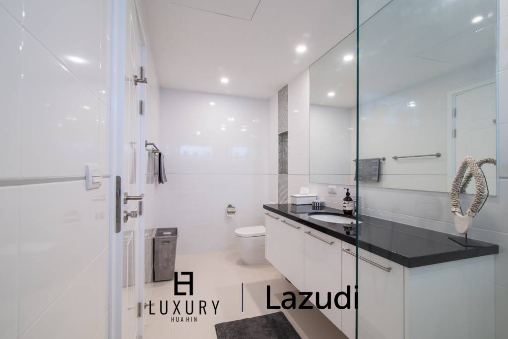 Luxury 2 Storey Modern Pool Villa