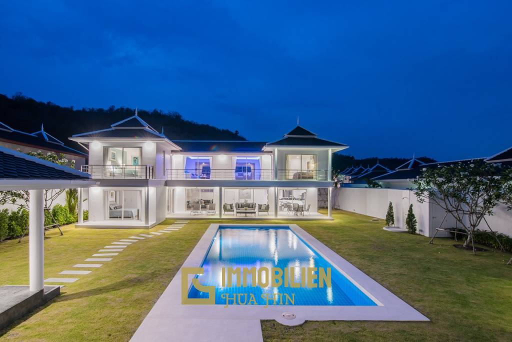 Luxuriöse und moderne einstöckige Pool Villa