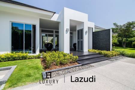 Luxus Villa mit privatem Pool