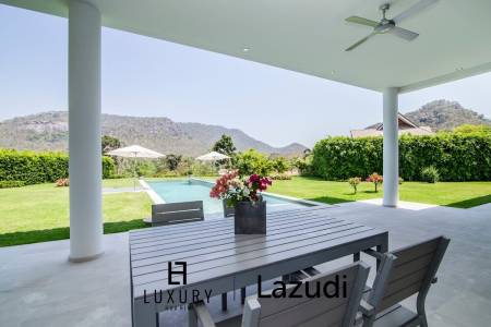 Luxus Villa mit privatem Pool