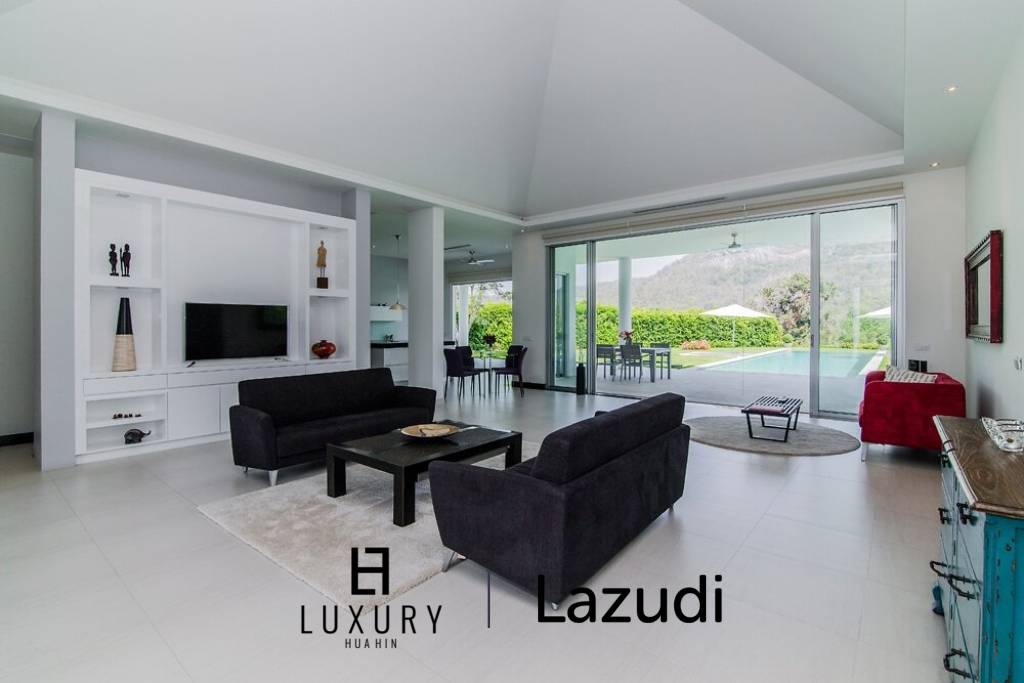 Luxus Villa mit privatem Pool