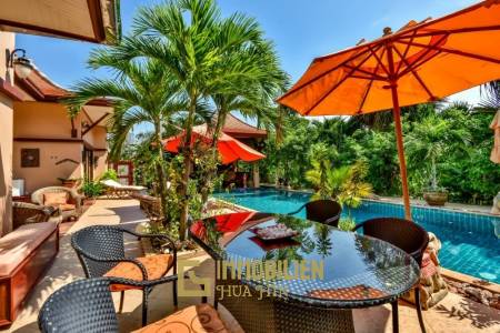 3 Schlafzimmer Bali Pool Villa mit Gästehaus und Dienstmädchenquartier