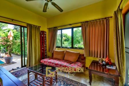 3 Schlafzimmer Bali Pool Villa mit Gästehaus und Dienstmädchenquartier