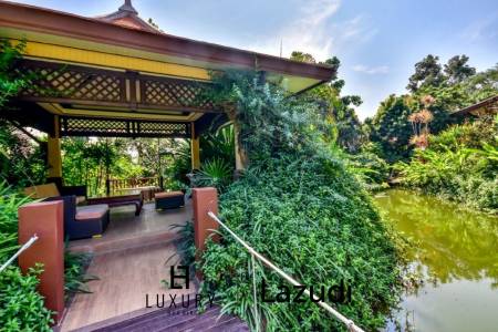 3 Schlafzimmer Bali Pool Villa mit Gästehaus und Dienstmädchenquartier