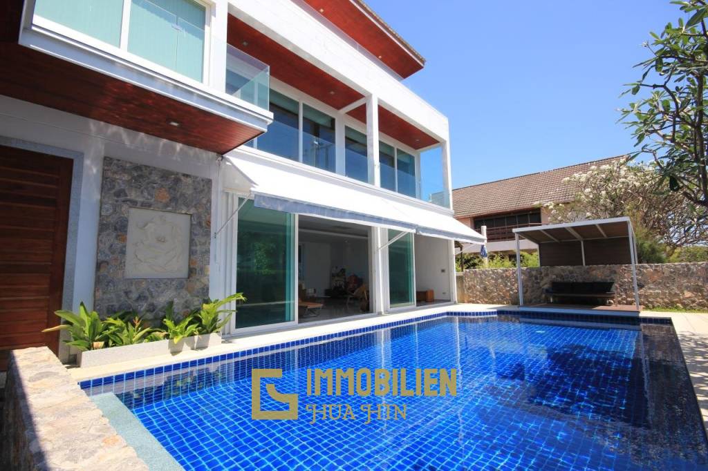 4 Schlafzimmer Strand Pool Villa in Cha Am