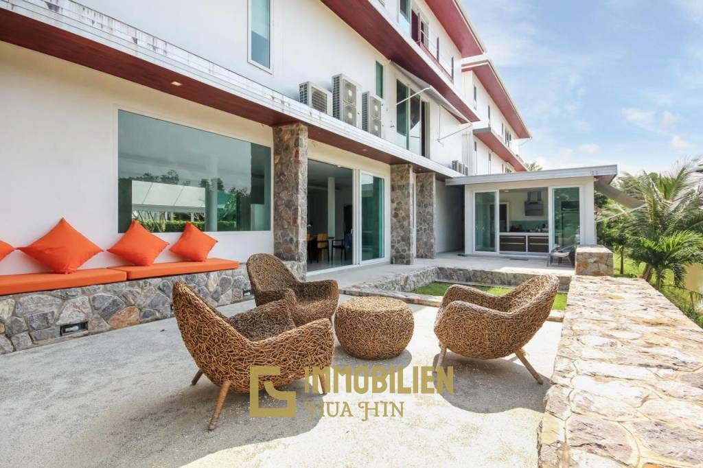 4 Bedroom Beach Pool Villa In Cha Am