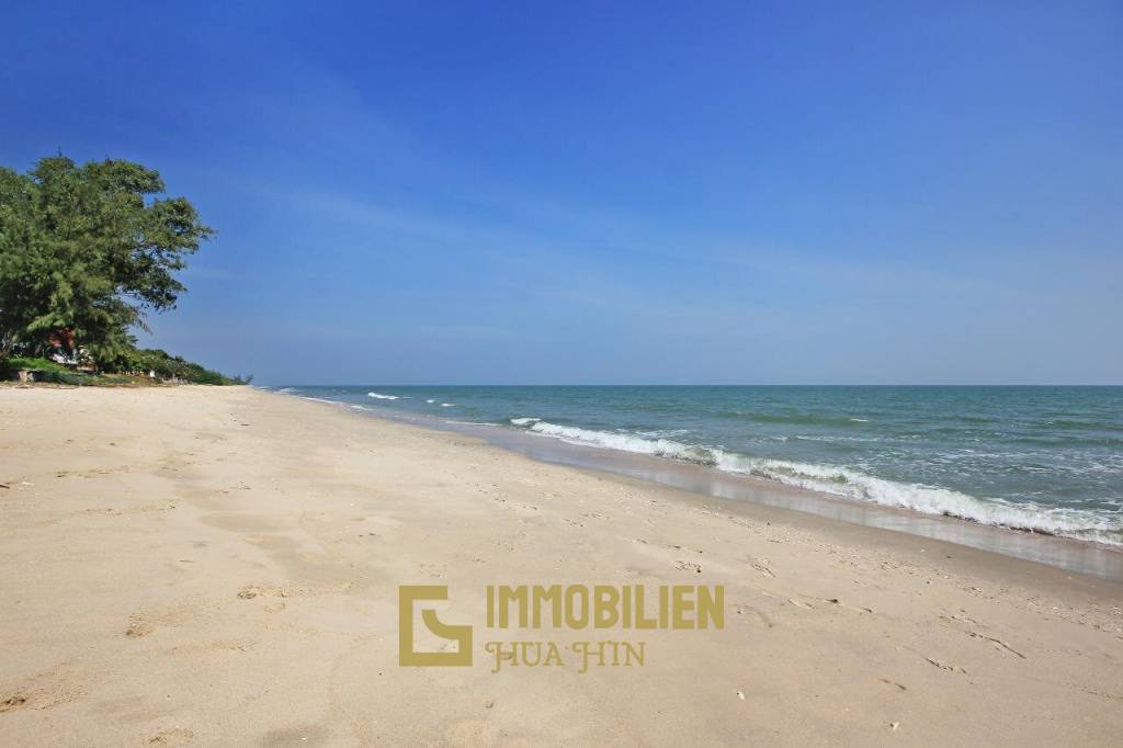 4 Bedroom Beach Pool Villa In Cha Am