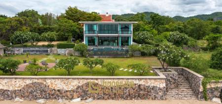 Wunderschöne Villa mit 4 Schlafzimmern und Pool am Strand