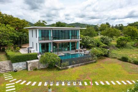 Wonderful 4 Bedroom Beachfront Pool Villa