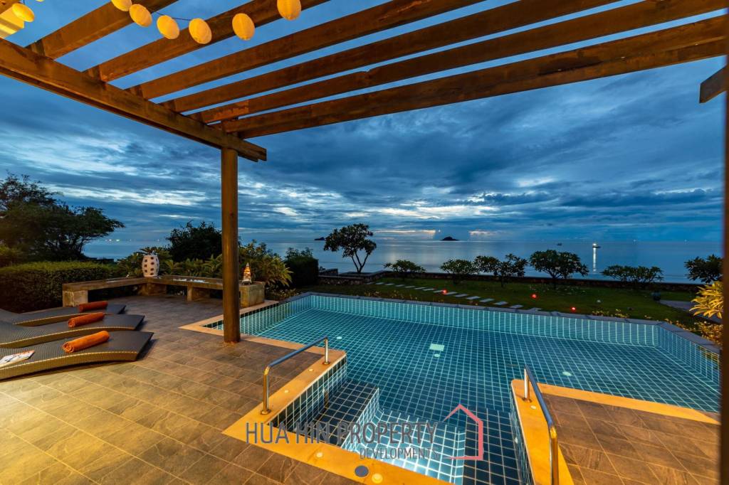 Wonderful 4 Bedroom Beachfront Pool Villa