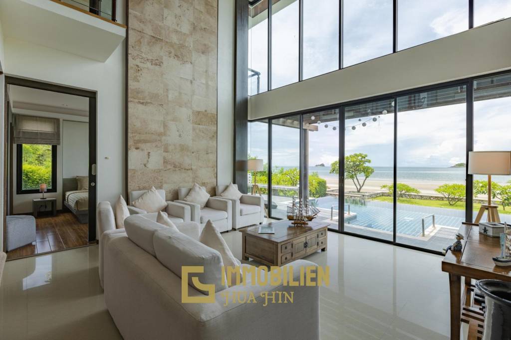 Wonderful 4 Bedroom Beachfront Pool Villa