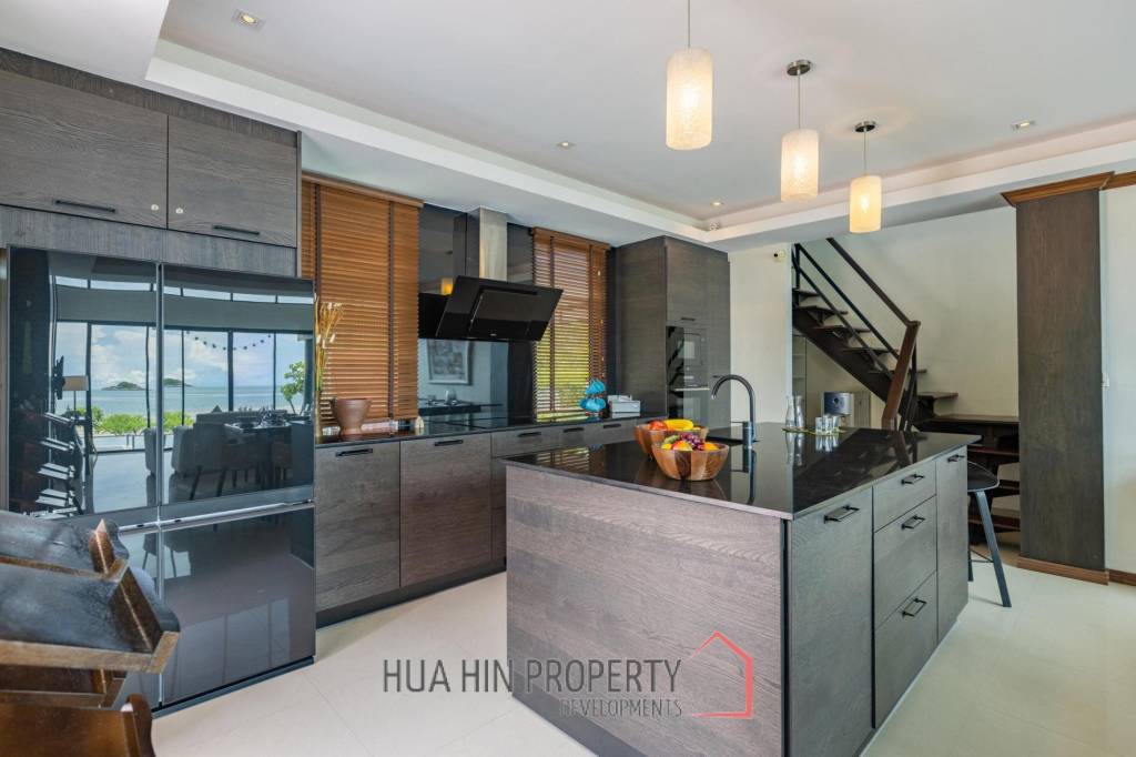 Wonderful 4 Bedroom Beachfront Pool Villa