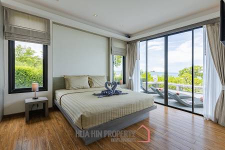 Wonderful 4 Bedroom Beachfront Pool Villa