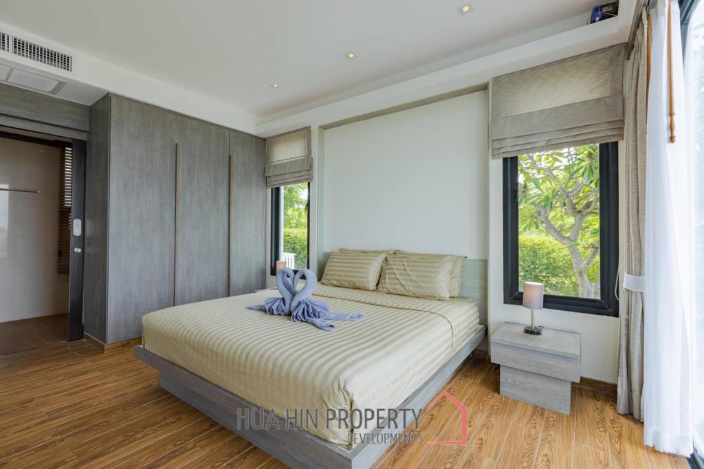 Wonderful 4 Bedroom Beachfront Pool Villa