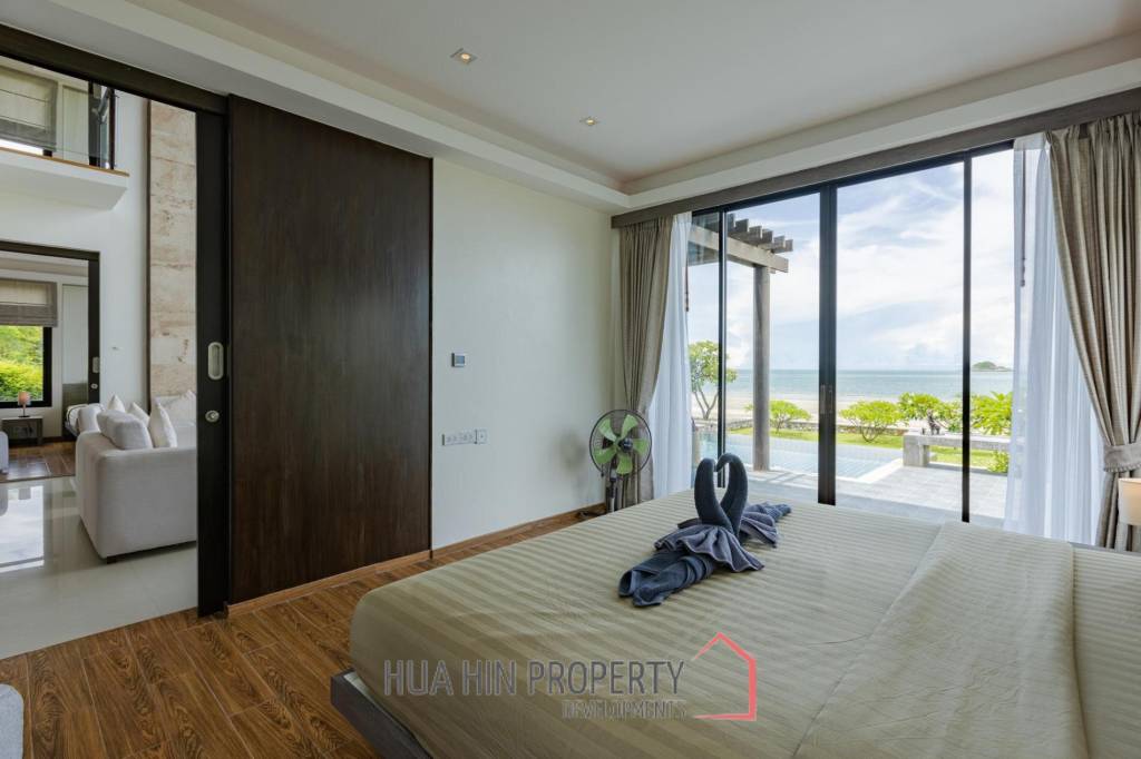 Wonderful 4 Bedroom Beachfront Pool Villa