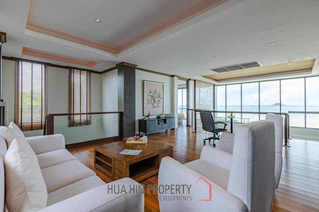 Wonderful 4 Bedroom Beachfront Pool Villa