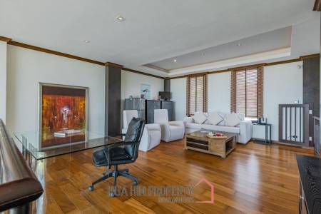 Wonderful 4 Bedroom Beachfront Pool Villa