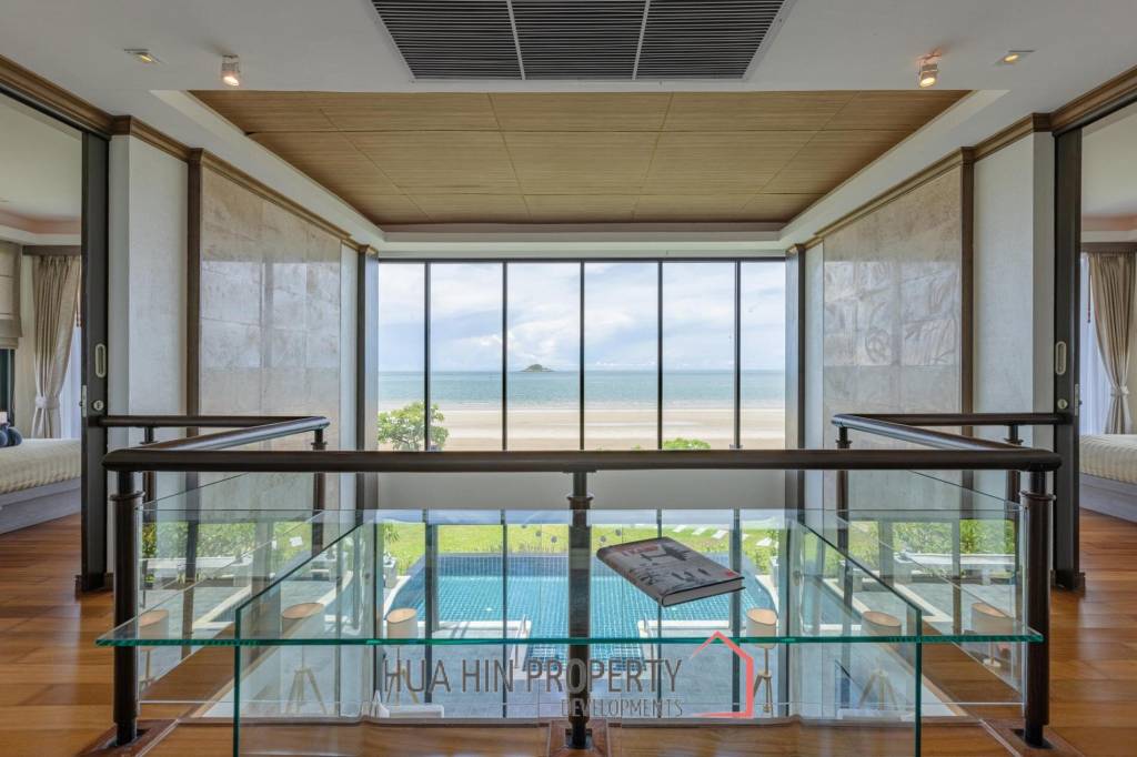 Wonderful 4 Bedroom Beachfront Pool Villa
