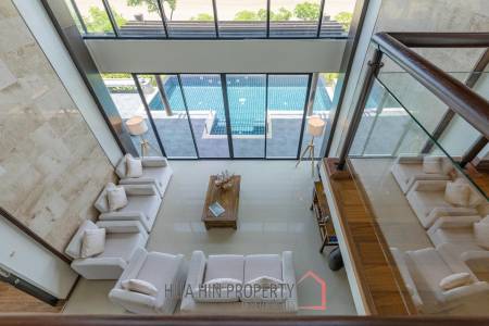 Wonderful 4 Bedroom Beachfront Pool Villa