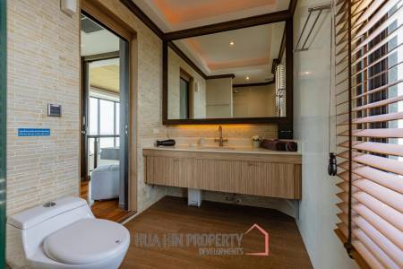 Wonderful 4 Bedroom Beachfront Pool Villa