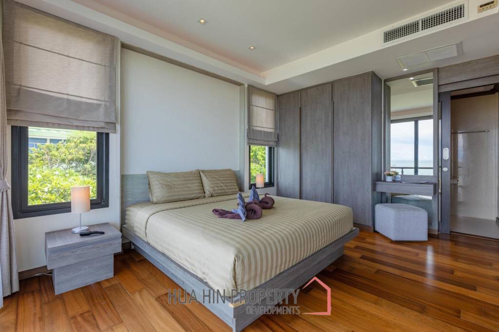 Wonderful 4 Bedroom Beachfront Pool Villa