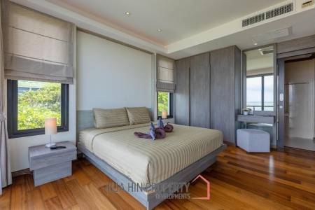 Wonderful 4 Bedroom Beachfront Pool Villa