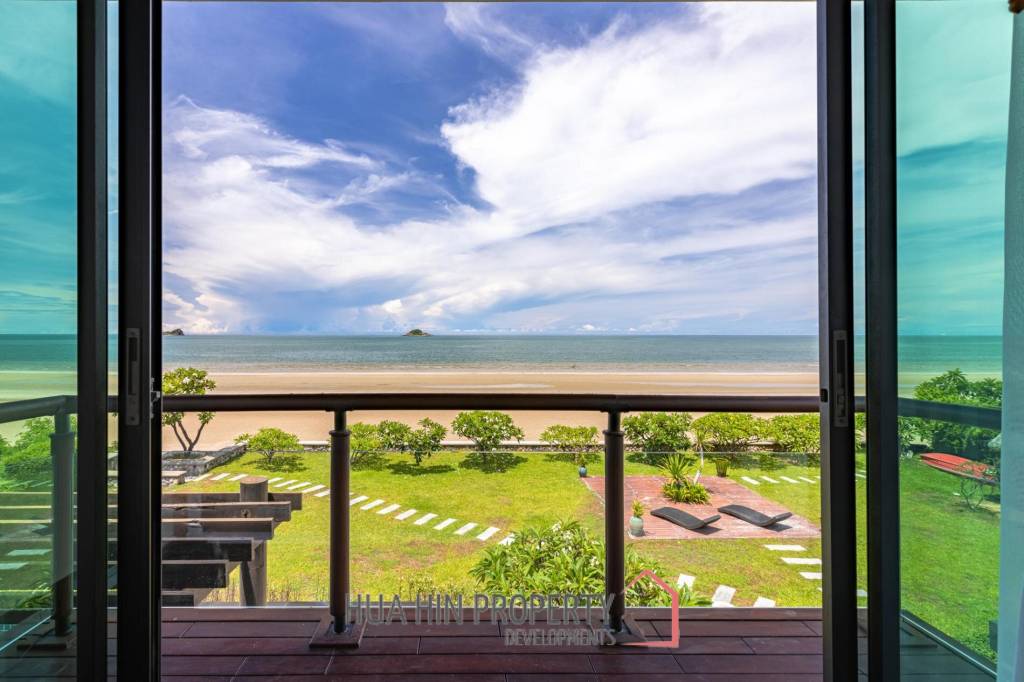 Wonderful 4 Bedroom Beachfront Pool Villa
