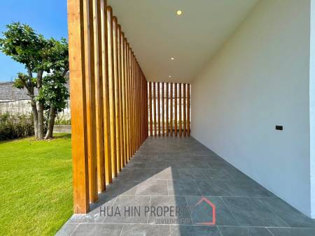 Phu Montra K-Haad : Luxury, Modern and Stylish 5 Bedroom Villa