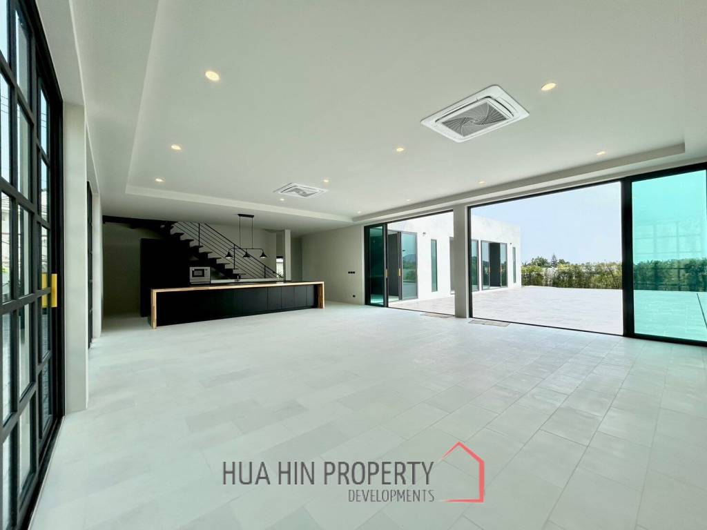 Phu Montra K-Haad : Luxury, Modern and Stylish 5 Bedroom Villa
