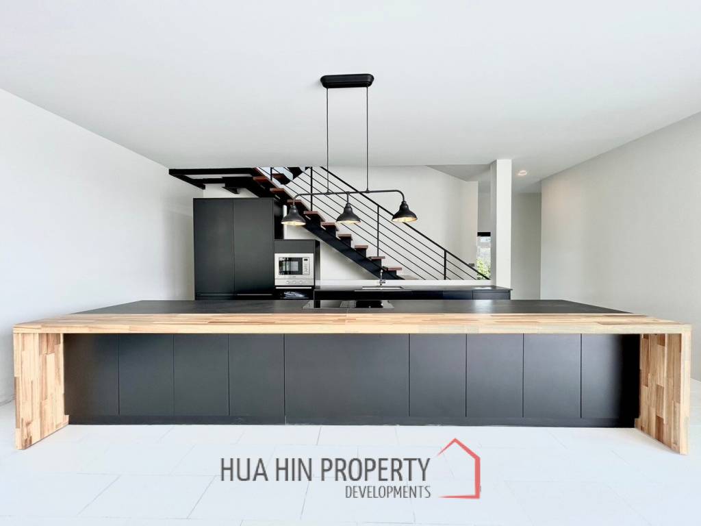 Phu Montra K-Haad : Luxury, Modern and Stylish 5 Bedroom Villa