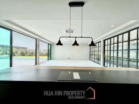 Phu Montra K-Haad : Luxury, Modern and Stylish 5 Bedroom Villa