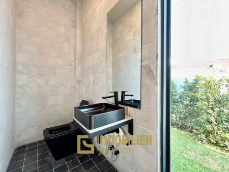 Phu Montra K-Haad : Luxury, Modern and Stylish 5 Bedroom Villa