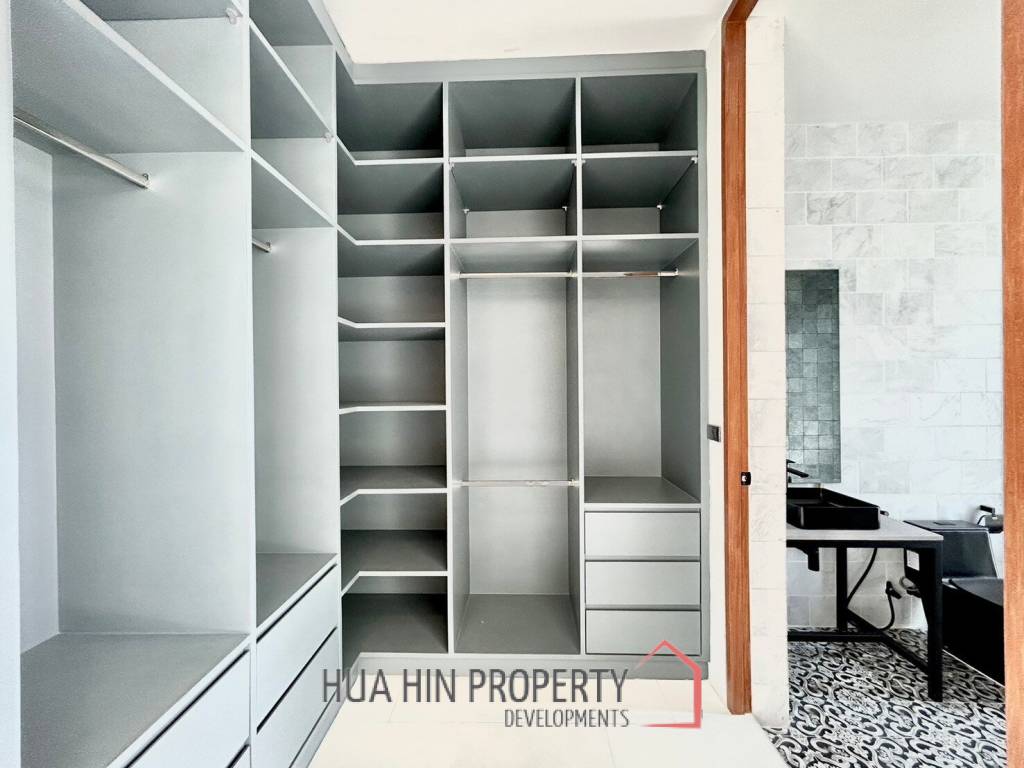Phu Montra K-Haad : Luxury, Modern and Stylish 5 Bedroom Villa