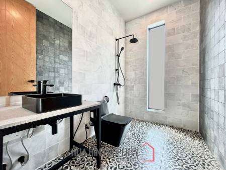 Phu Montra K-Haad : Luxury, Modern and Stylish 5 Bedroom Villa