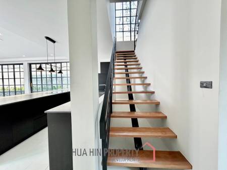 Phu Montra K-Haad : Luxury, Modern and Stylish 5 Bedroom Villa