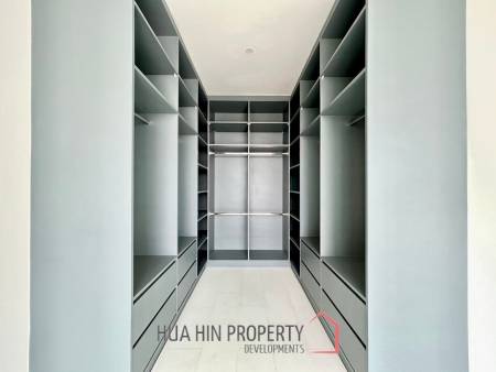 Phu Montra K-Haad : Luxury, Modern and Stylish 5 Bedroom Villa