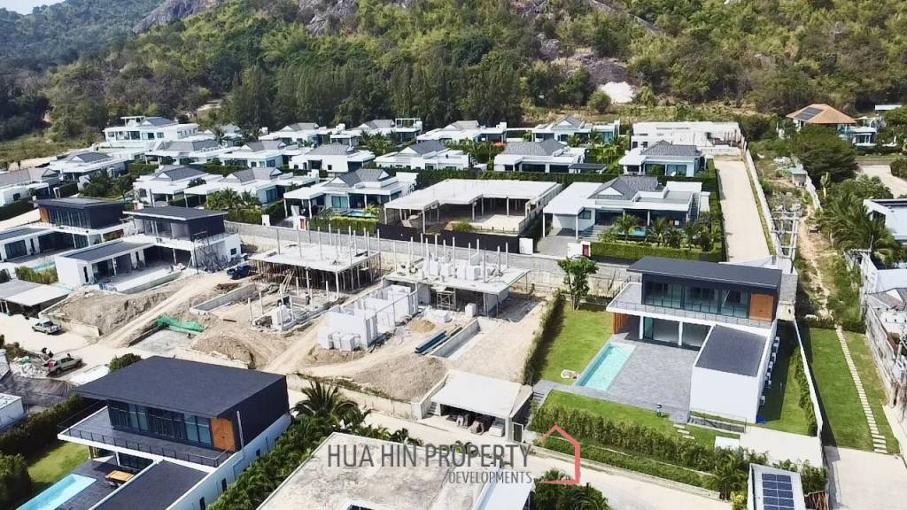 Phu Montra K-Haad : Luxury, Modern and Stylish 5 Bedroom Villa