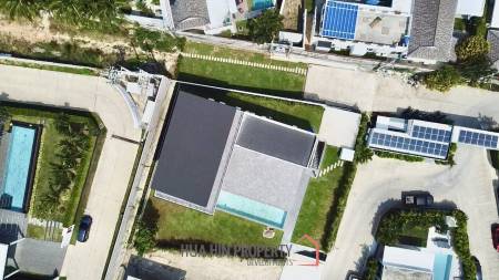 Phu Montra K-Haad : Luxury, Modern and Stylish 5 Bedroom Villa