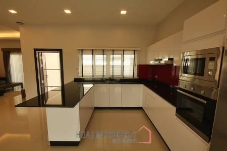 Emerald Valley : 3 Bedroom Luxury Pool Villas - New Development