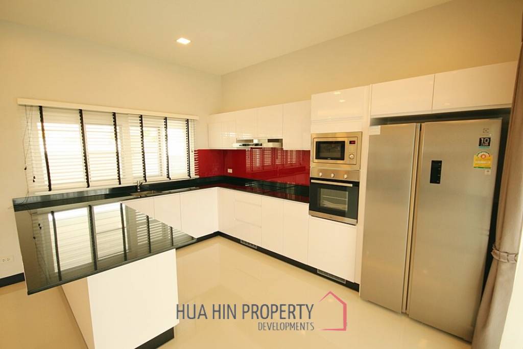 Emerald Valley : 3 Bedroom Luxury Pool Villas - New Development