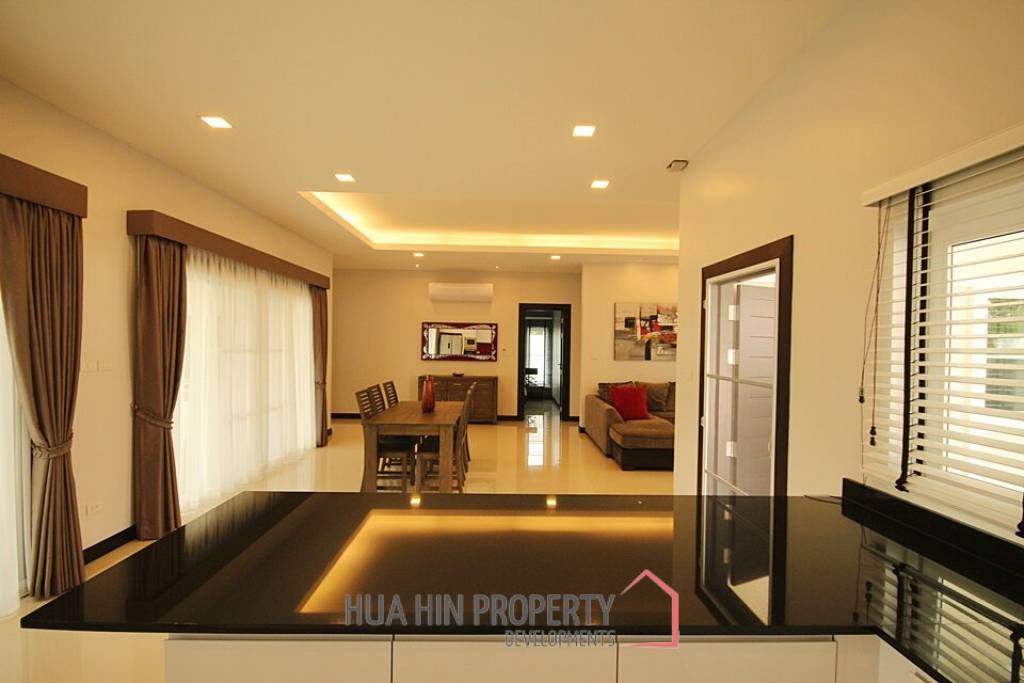 Emerald Valley : 3 Bedroom Luxury Pool Villas - New Development