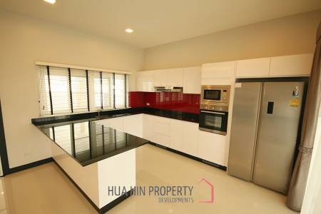Emerald Valley : 3 Bedroom Luxury Pool Villas - New Development