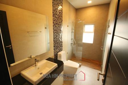 Emerald Valley : 3 Bedroom Luxury Pool Villas - New Development