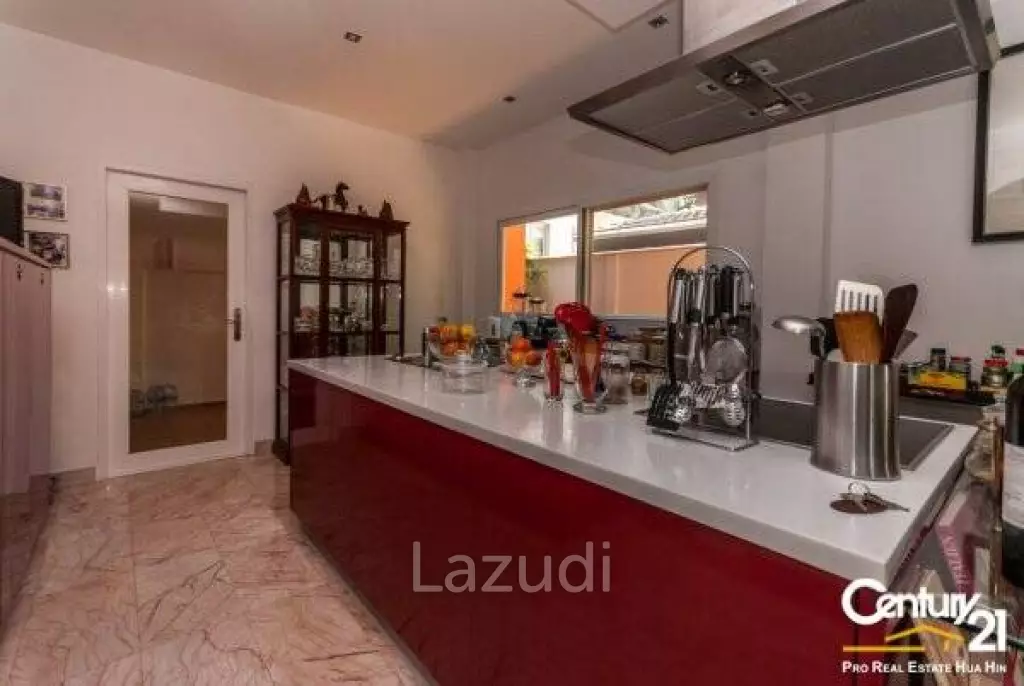 Ultra Luxury Villa for Sale in Hua Hin, Prachuap Khiri Khan