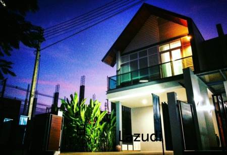 Neues einstöckiges Haus mit Schlafzimmern - neues Bauprojekt