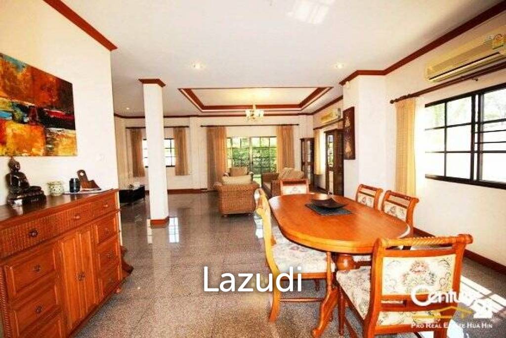 996 Sqm 4 Bed 3 Bath Villa For Sale