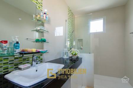 428 metro cuadrado 3 ` 2 Baño Villa de Venta