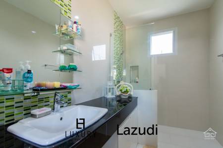 428 metro cuadrado 3 ` 2 Baño Villa de Venta