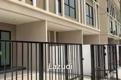 3 Bed 3 Bath 141 SQ.M Patio Srinakarin Rama 9