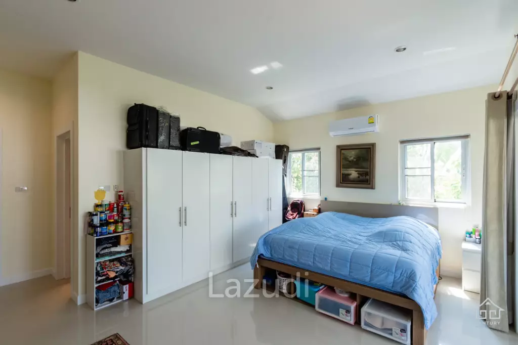 3 bed villa with Superb landscaped garden and extra large covered terrace